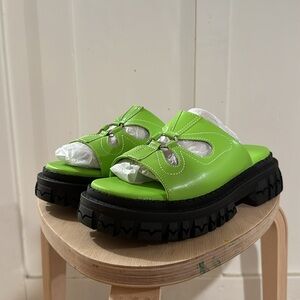 Delia*s Green Chunky Sandals